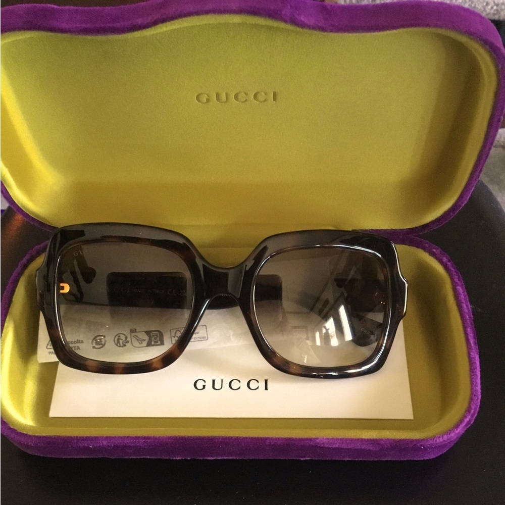 💕AUTHENTIC GUCCI TORTOISE SUNGLASSES 💕